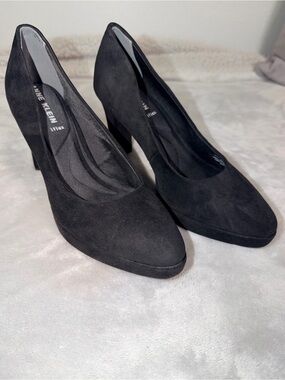 Anne Klein Flex Heels